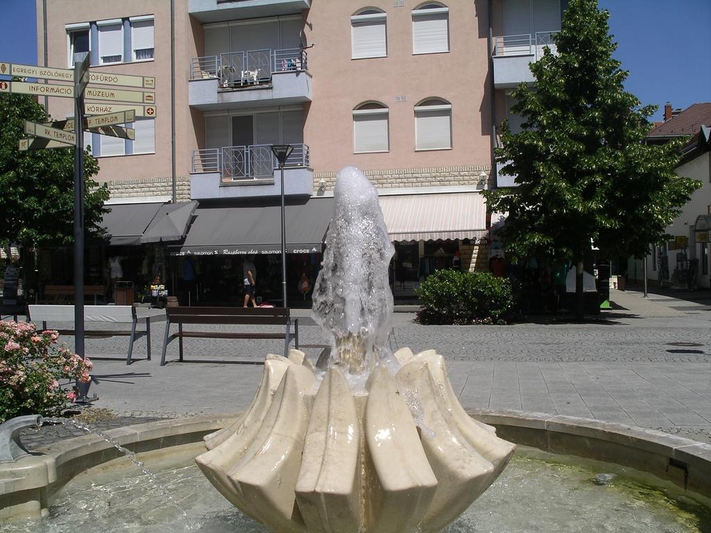 Centrum 2 Apartmanok Hévíz 외부 사진