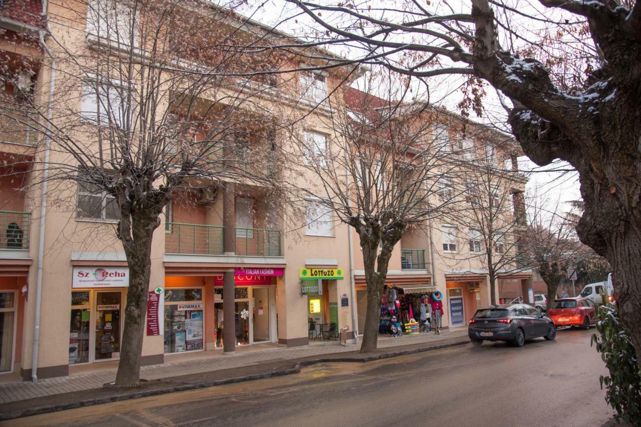 Centrum 2 Apartmanok Hévíz 외부 사진